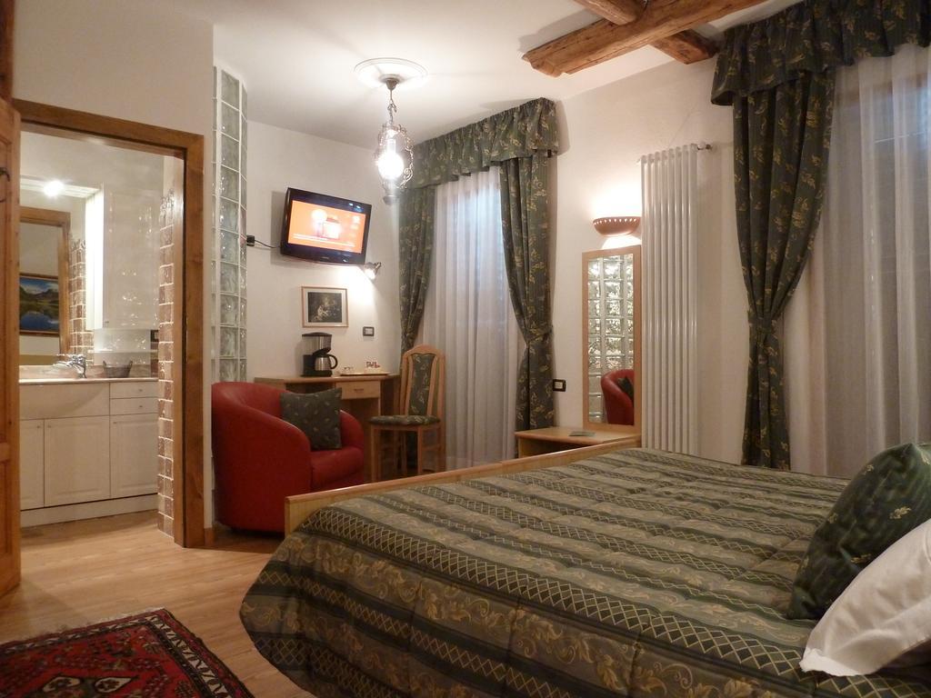 Hotel Ancora Castello–Molina di Fiemme Szoba fotó