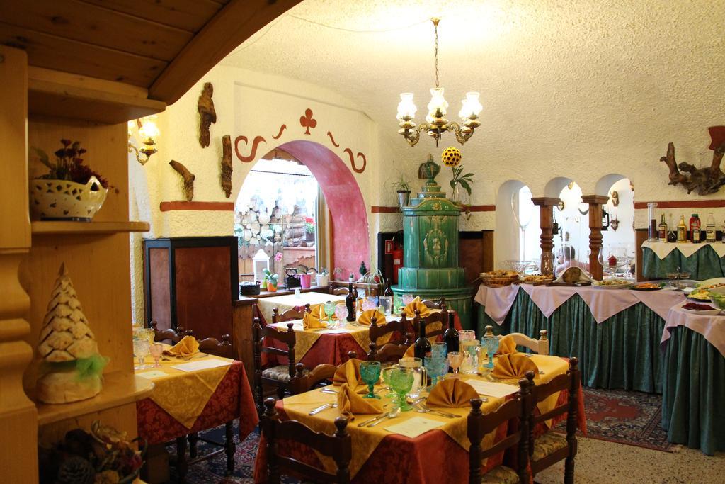 Hotel Ancora Castello–Molina di Fiemme Kültér fotó