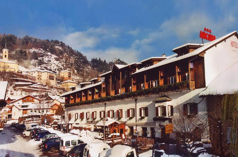 Hotel Ancora Castello–Molina di Fiemme Kültér fotó