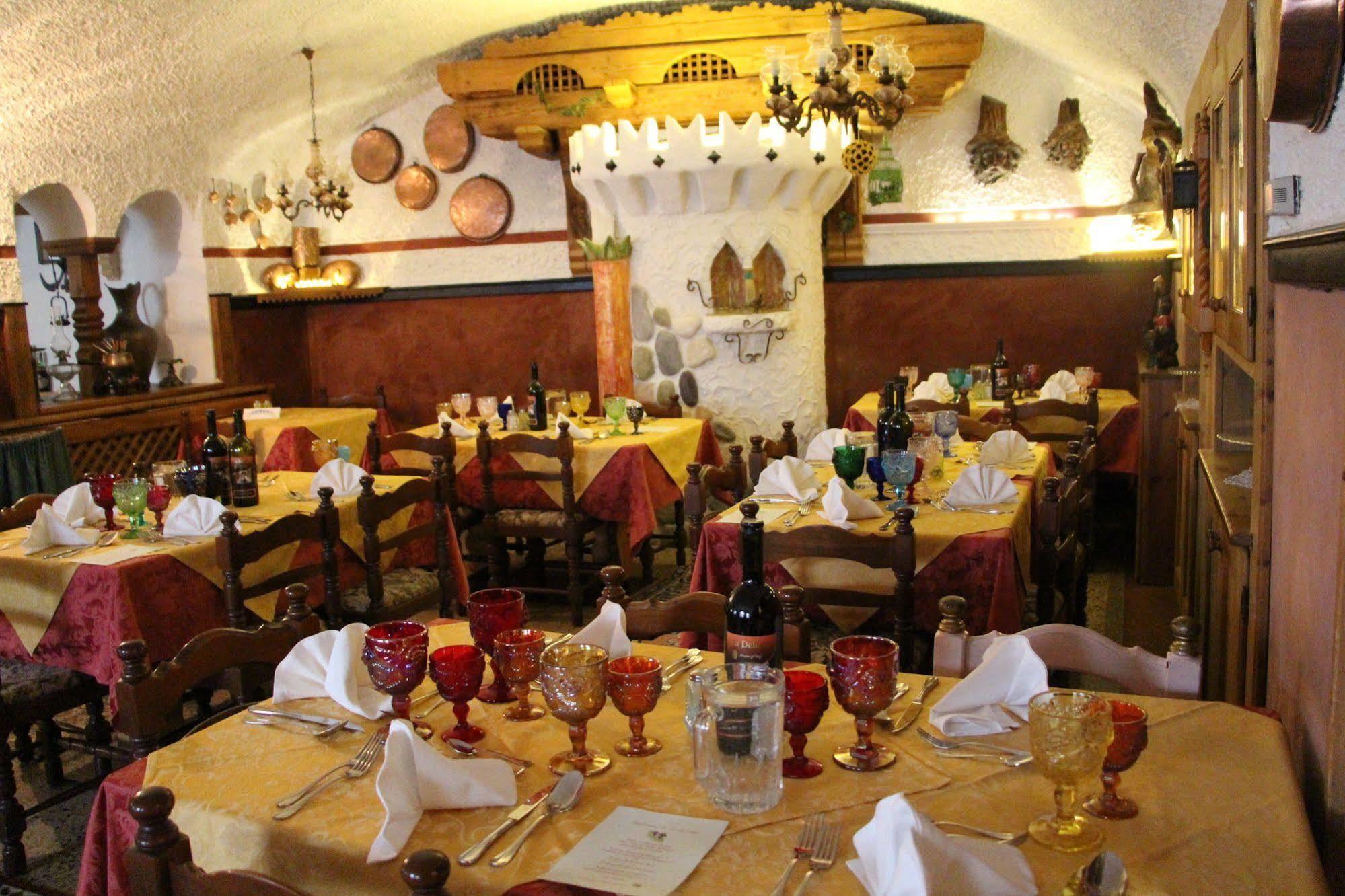Hotel Ancora Castello–Molina di Fiemme Kültér fotó