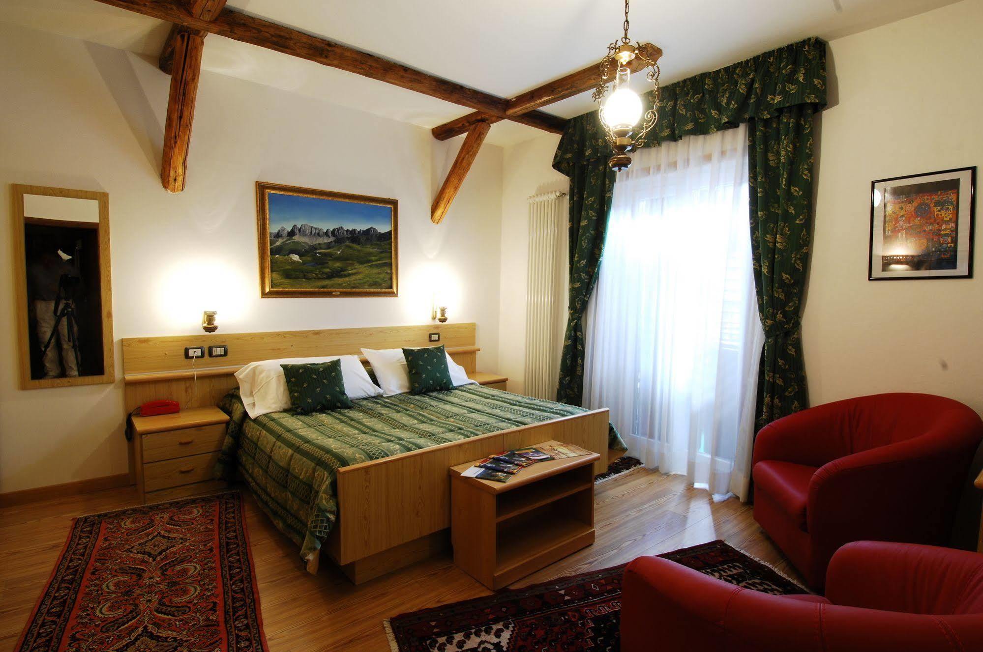 Hotel Ancora Castello–Molina di Fiemme Kültér fotó